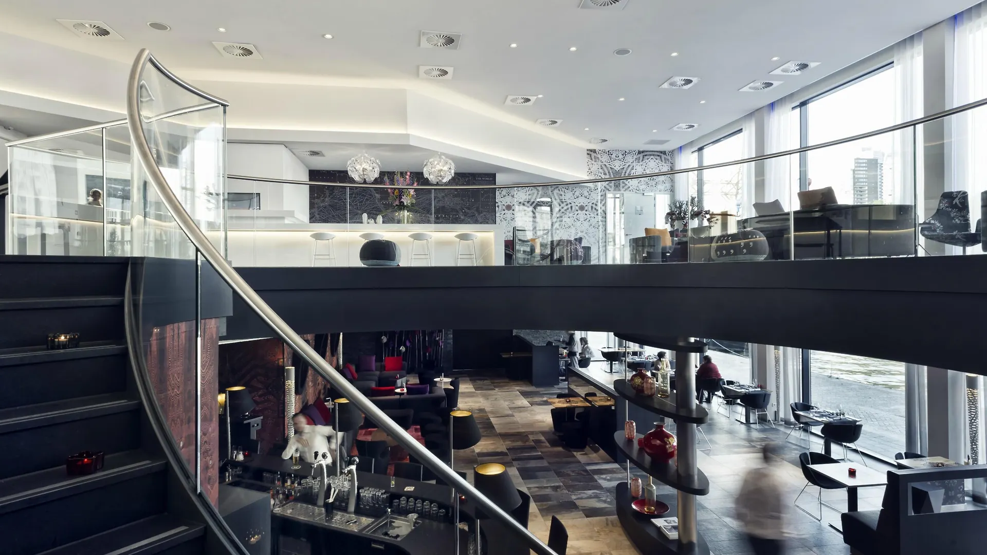 Mainport Hotel Rotterdam, A Hilton Affiliate Hotel  Rotterdam