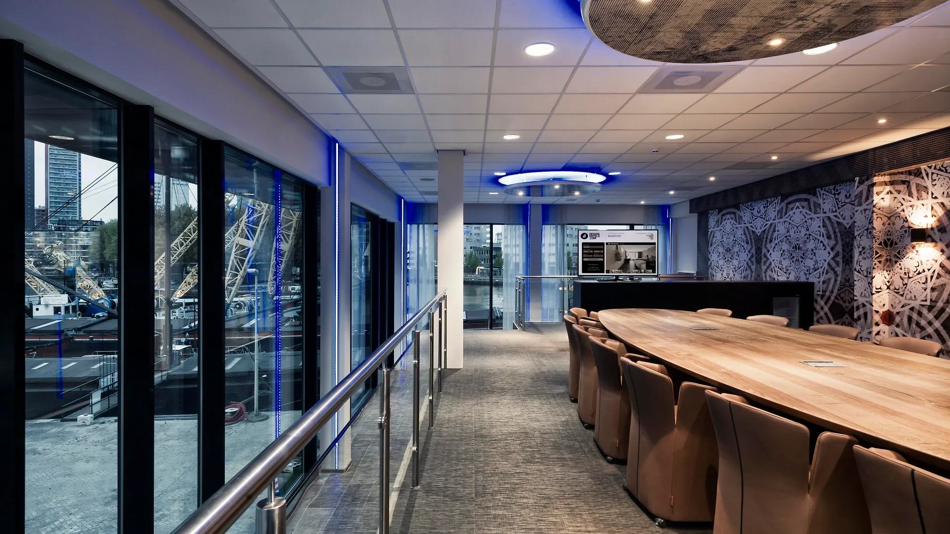 Mainport Hotel Rotterdam, A Hilton Affiliate Hotel