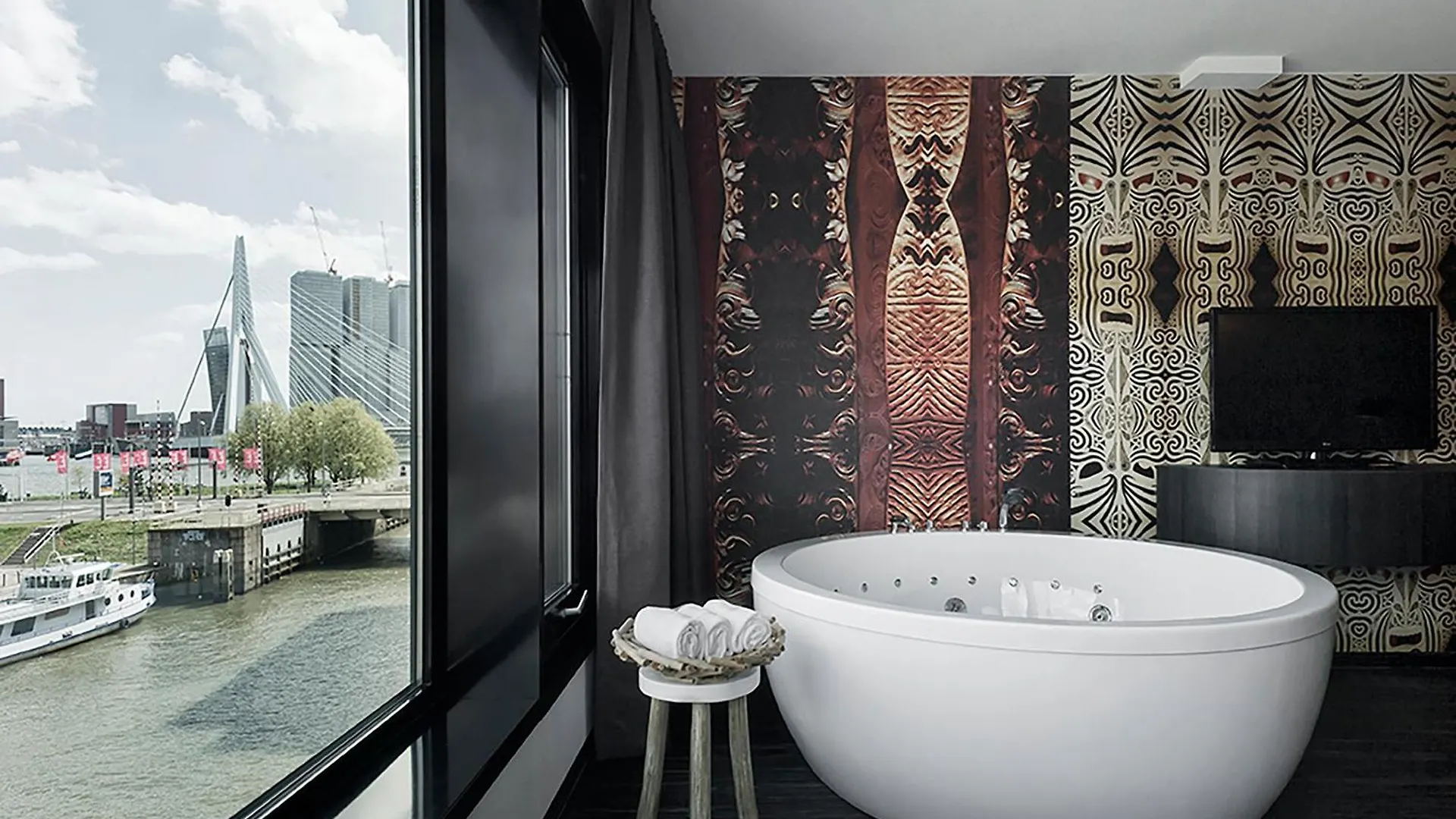 Mainport Hotel Rotterdam, A Hilton Affiliate Hotel Rotterdam