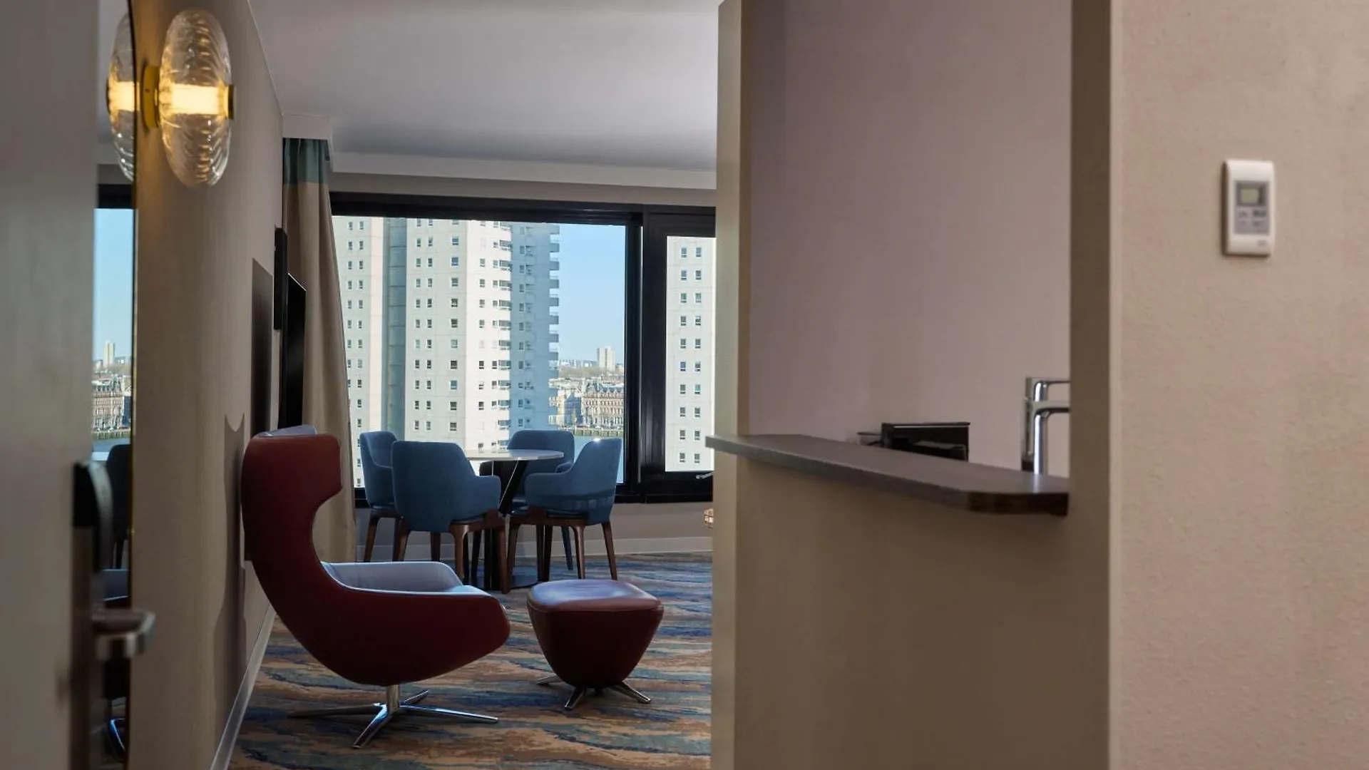 Mainport Hotel Rotterdam, A Hilton Affiliate Hotel Rotterdam