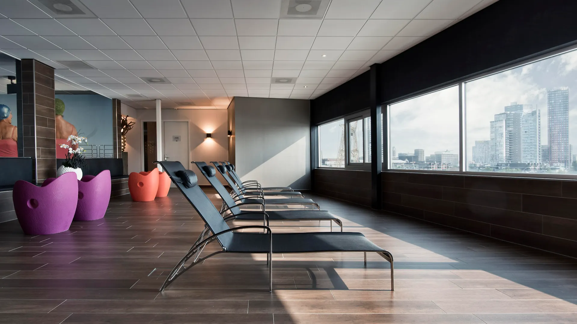 ****  Mainport Hotel Rotterdam, A Hilton Affiliate Hotel Нидерланды
